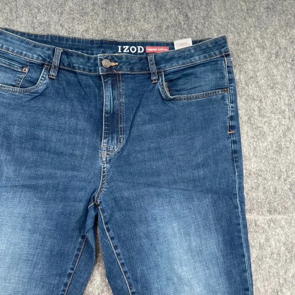 IZOD Jeans Mens 40x30 Comfort Stretch Straight Fit Medium Wash Blue Denim